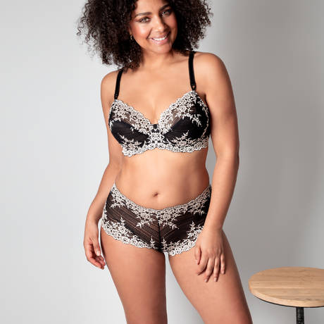 2 pieces set WACOAL Embrace Lace Black/White