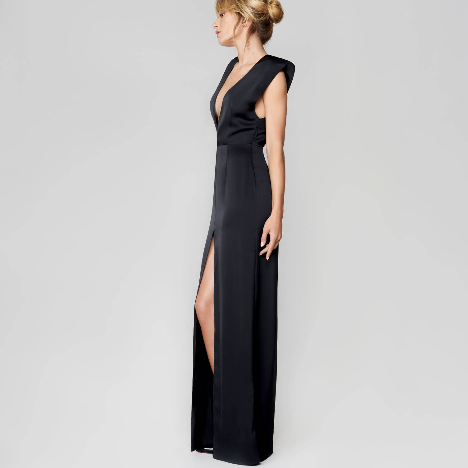 Robe longue décolletée en satin Maison Close Le Vestiaire