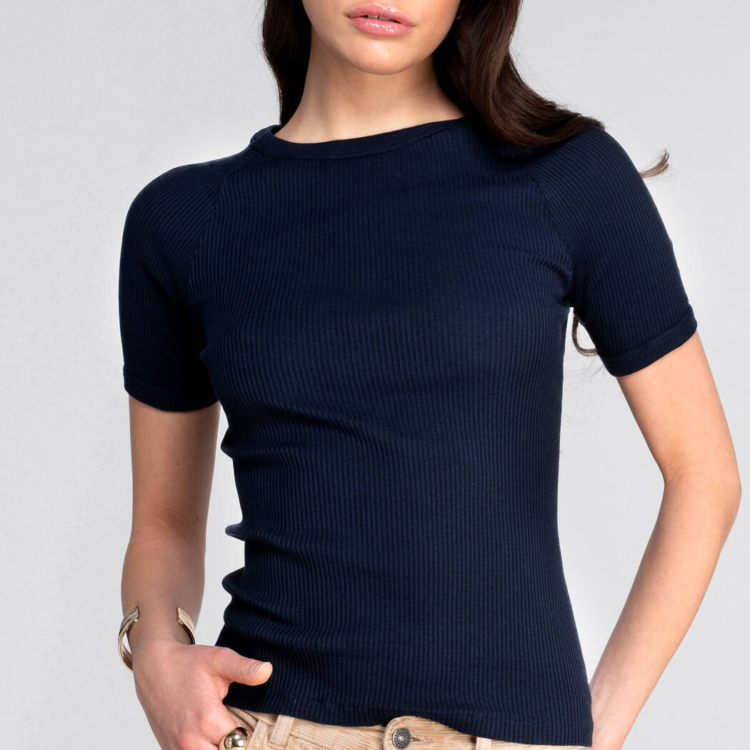 T-Shirt nera Oscalito