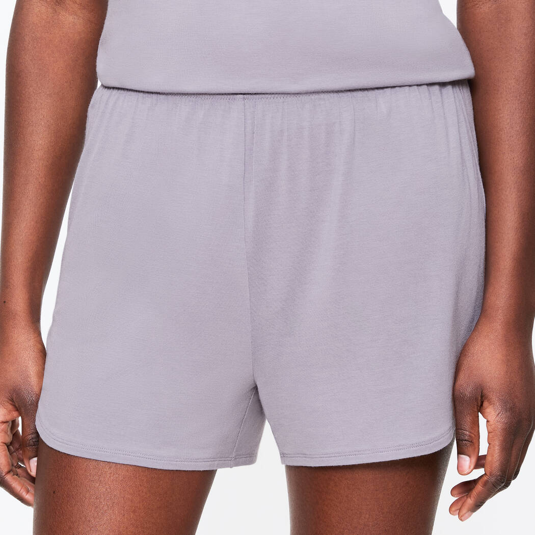 Shorts Triumph Aura Spotlight