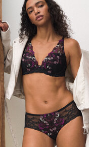 Triumph Sensual Spotlight