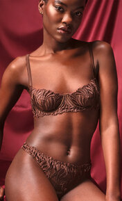 Coco de Mer Tamia