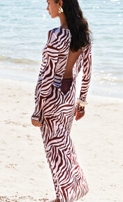 Bond-Eye Maceio