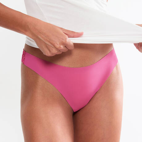 TRIUMPH Lace Invisible thong Pretty Micro Plum Fusion