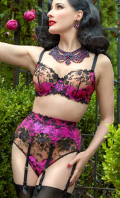 Dita Von Teese Victresse