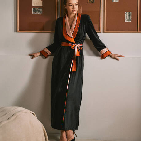 MARJOLAINE Velvet Long negligee Daniella Black