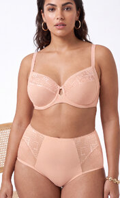 Chantelle Intrigue