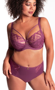 Chantelle Graphic Support