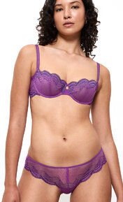 Triumph Comfort Glam
