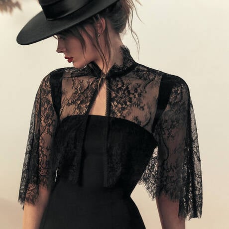 SCANDALE Lace Shawl Inspiration Divine Black